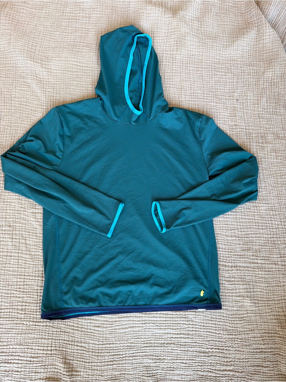 Cotopaxi sweatshirt